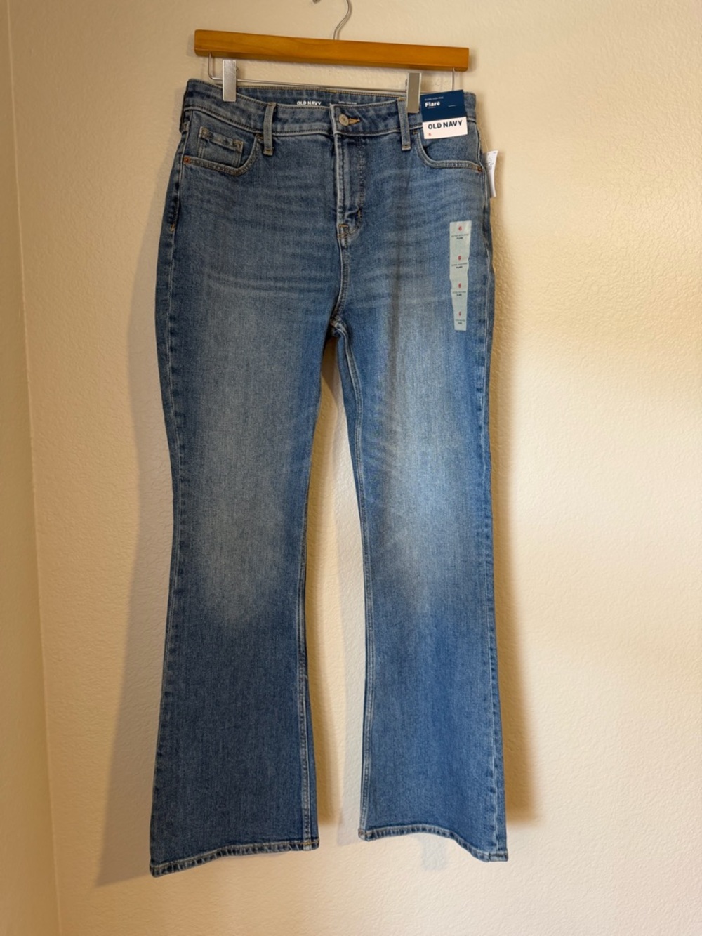NWT Old Navy Extra High Rise Flare Jeans Women’s Size 6 Vintage Inspired Denim
